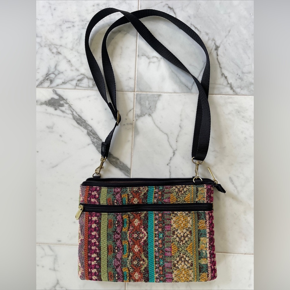 Danny K Beverly Hills Cross Body Tapestry Women Bag Purse Multicolor
